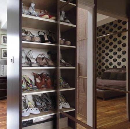 Встроенный шкаф для обуви в прихожую